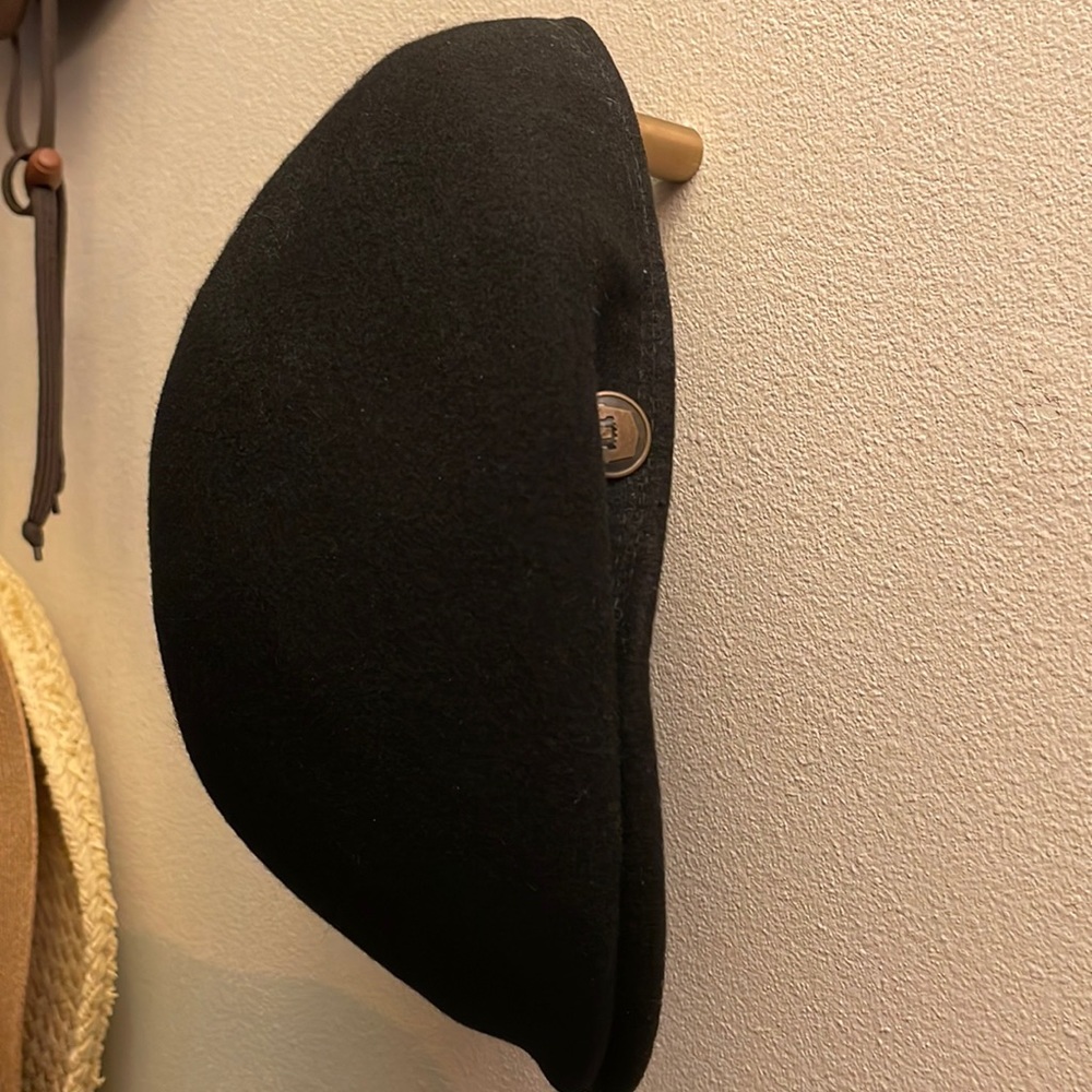 Goorin Royal 100% wool black cap, medium